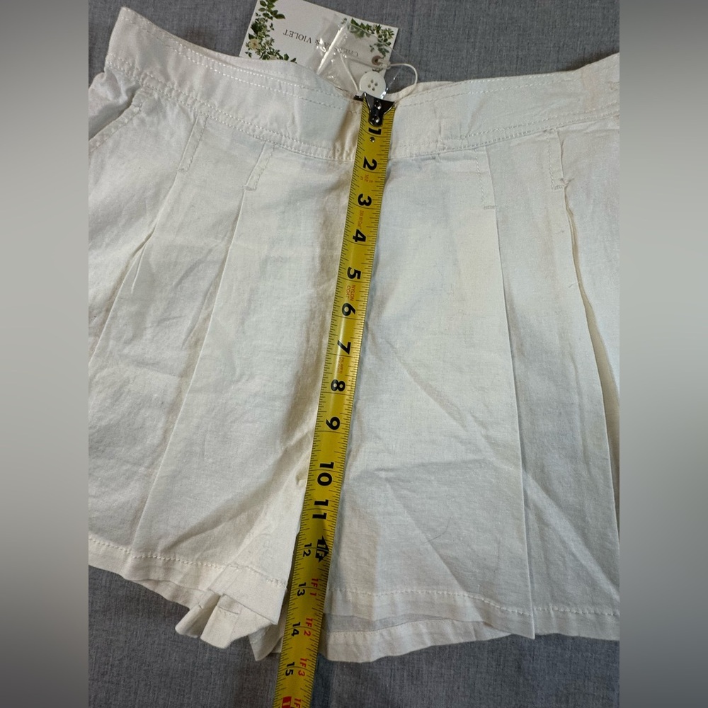 Chelsea & Violet Cream Women's Shorts NWT - Picture 8 of 9